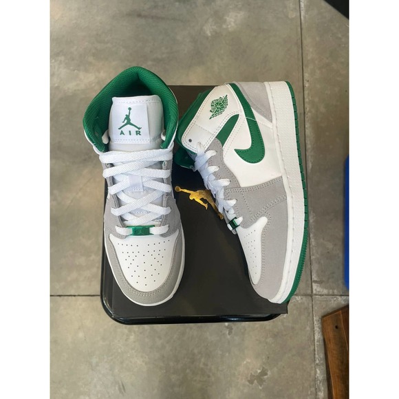 Jordan 1 Mid White Green Grey Sz 5.5 - Picture 1 of 8